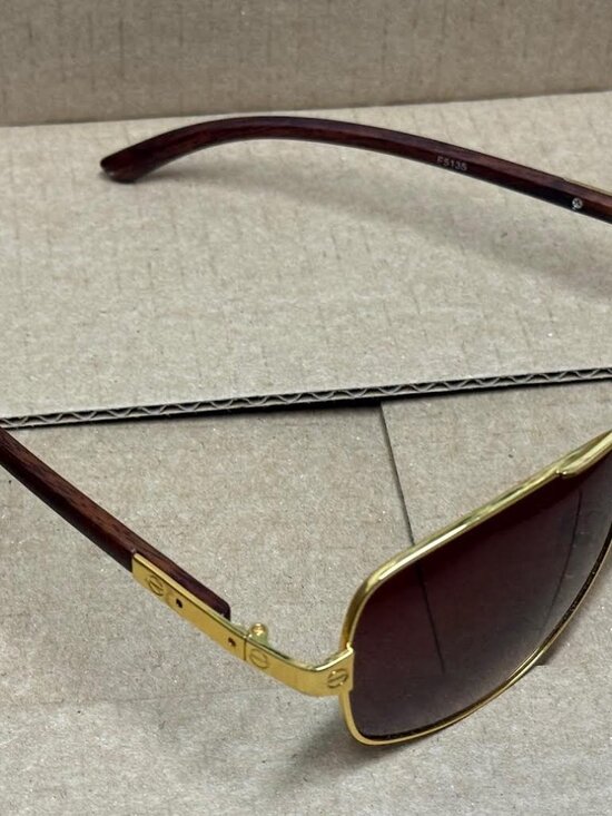 Vintage-Style Metal Navigator Sunglasses (Mint) main image 5